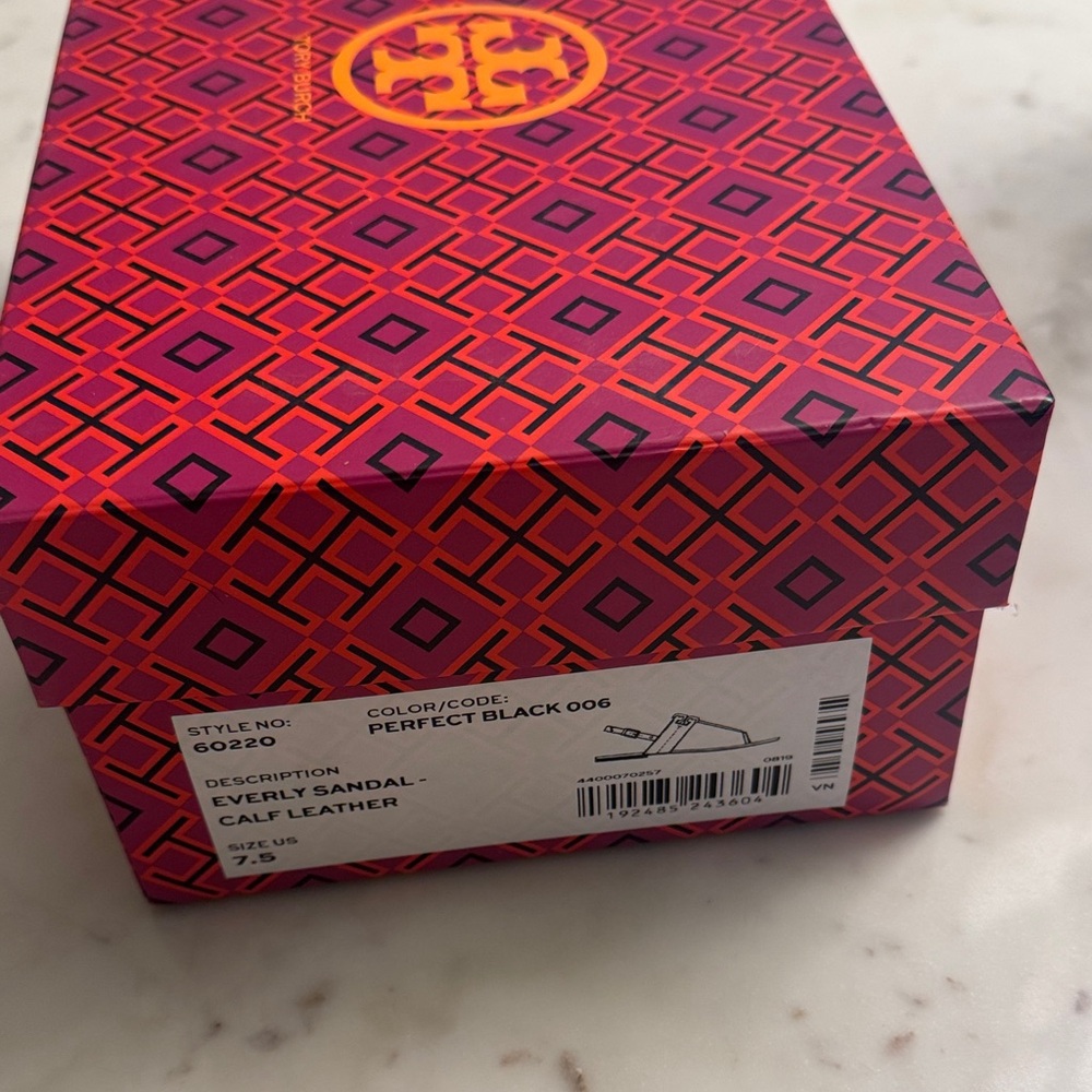 Tory Burch Patterned Box - Picture 2 of 4